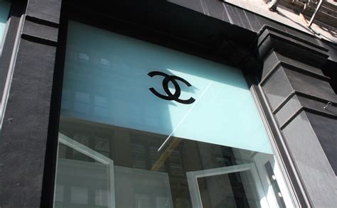 chanel buys st supery